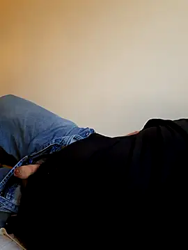 Snapshot of bluangelo chatting on January 15, 2025, 2:35 pm bluangelo online show from January 15, 2025, 2:35 pm