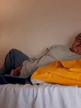 Snapshot of bluangelo chatting on November 13, 2025, 9:47 pm bluangelo online show from November 13, 2025, 9:47 pm