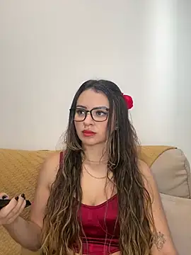 carol amorim online show from February 18, 2025, 6:47 pm