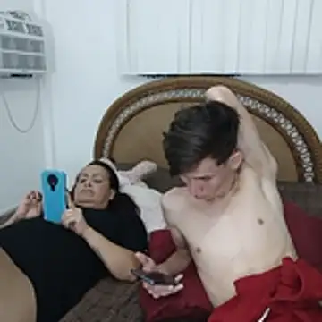 Milfvalesk online show from December 5, 2025, 6:11 am