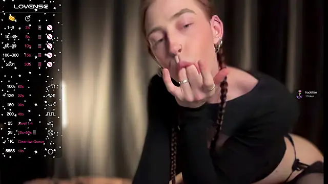 Avril Pearly  online show from January 18, 2025, 6:53 pm