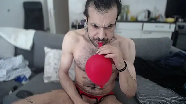 P4RtYBOII92 online show from September 24, 2025, 11:24 am