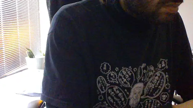 P4RtYBOII92 online show from October 27, 2025, 2:43 pm