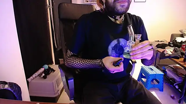 P4RtYBOII92 online show from November 5, 2025, 12:54 am