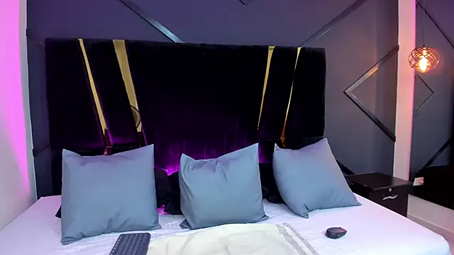 Snapshot of shaina_vasquez chatting on February 13, 2025, 10:33 pm shaina vasquez online show from February 13, 2025, 10:33 pm