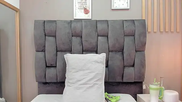 mariaa fernanda online show from January 11, 2026, 4:28 am