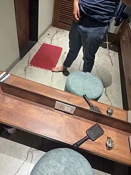 Snapshot of versatile_guy01 chatting on October 14, 2025, 6:09 pm versatile guy01 online show from October 14, 2025, 6:09 pm