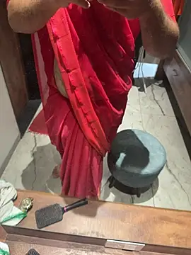 Snapshot of versatile_guy01 chatting on October 24, 2025, 3:47 am versatile guy01 online show from October 24, 2025, 3:47 am