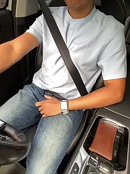 YoBody755 online show from October 17, 2025, 10:18 am