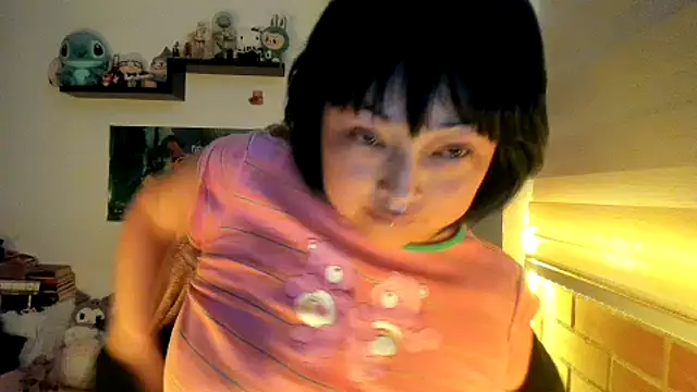 Shaddycute  online show from February 10, 2026, 11:58 am