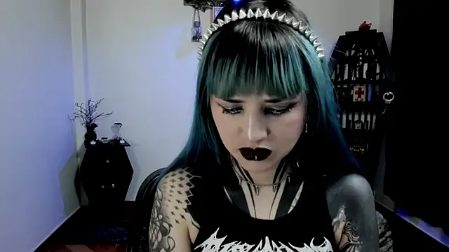 Snapshot of DimmuandDarkness chatting on May 15, 2026, 5:53 pm DimmuandDarkness online show from May 15, 2026, 5:53 pm