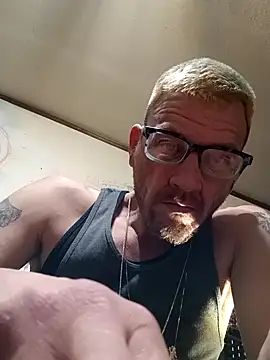 Snapshot of gettinit2wice chatting on January 15, 2025, 12:15 pm gettinit2wice online show from January 15, 2025, 12:15 pm