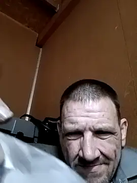 Snapshot of gettinit2wice chatting on February 25, 2025, 5:25 pm gettinit2wice online show from February 25, 2025, 5:25 pm