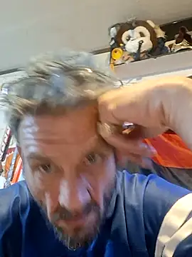 gettinit2wice online show from April 11, 2026, 8:29 am