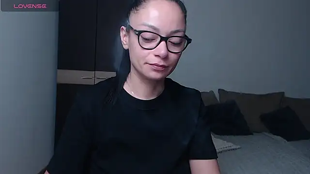 BabySerene online show from April 11, 2026, 3:44 am