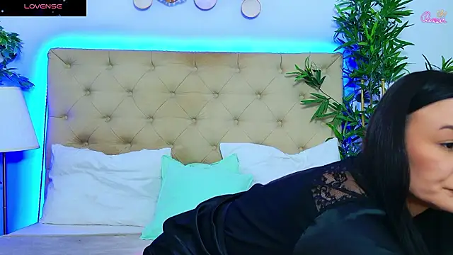 DaliyaArabian online show from February 19, 2026, 1:07 pm