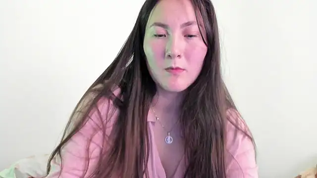 Elle Lee  online show from March 3, 2025, 2:58 am