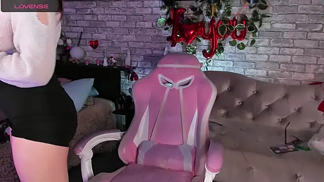 Snapshot of Alex_Howell chatting on March 12, 2025, 4:19 am Alex Howell online show from March 12, 2025, 4:19 am