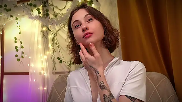 Snapshot of Devilina_V chatting on January 25, 2025, 5:40 pm Devilina V online show from January 25, 2025, 5:40 pm