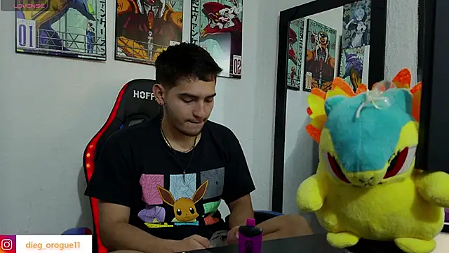 Snapshot of DiegoRogue_ chatting on March 19, 2025, 8:22 pm DiegoRogue online show from March 19, 2025, 8:22 pm