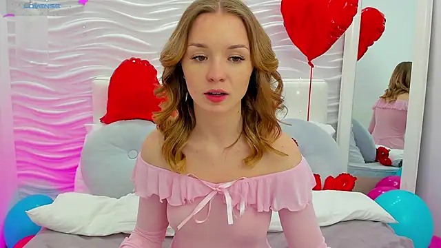 Snapshot of VirginOlly chatting on February 16, 2026, 1:07 pm VirginOlly online show from February 16, 2026, 1:07 pm