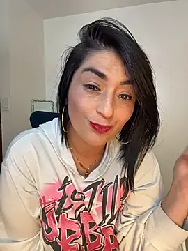 karenlennox1 online show from March 13, 2026, 10:05 pm