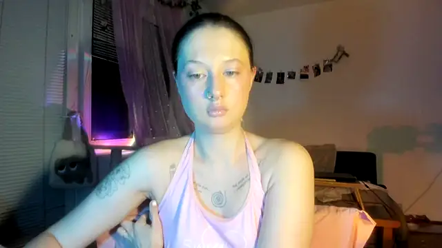 Jenny darling love online show from April 7, 2026, 6:08 pm