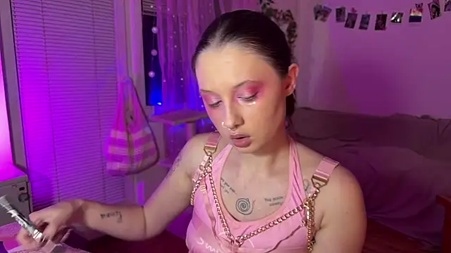 Jenny darling love online show from June 7, 2026, 8:34 pm