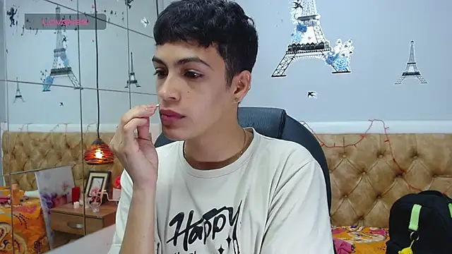 Snapshot of SkinnyBoy_ chatting on January 18, 2025, 12:36 pm SkinnyBoy online show from January 18, 2025, 12:36 pm