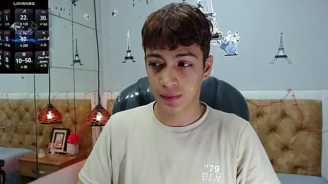 Snapshot of SkinnyBoy_ chatting on February 22, 2025, 12:08 pm SkinnyBoy online show from February 22, 2025, 12:08 pm