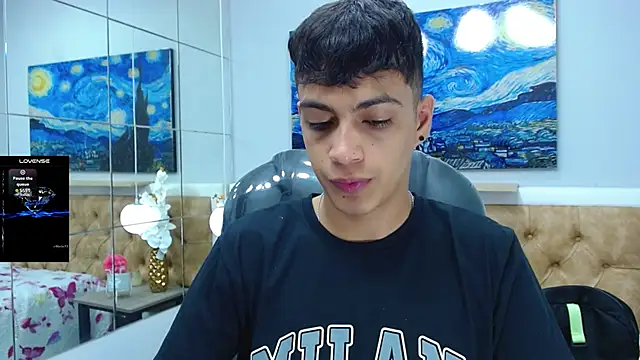 Snapshot of SkinnyBoy_ chatting on October 4, 2025, 12:25 pm SkinnyBoy online show from October 4, 2025, 12:25 pm