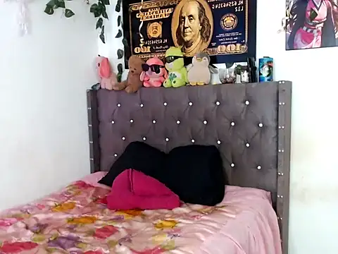 stefanny hot03 online show from October 22, 2025, 2:17 pm