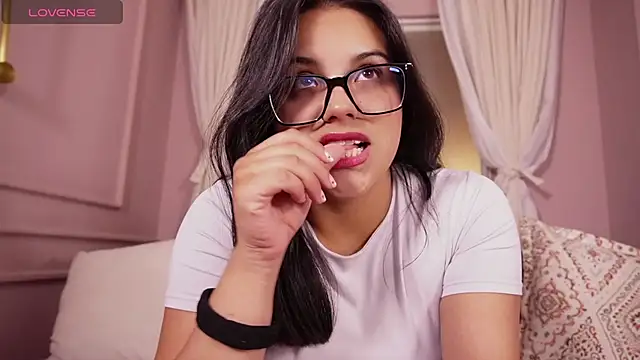 Sophia wilsonn  online show from February 17, 2026, 5:19 pm