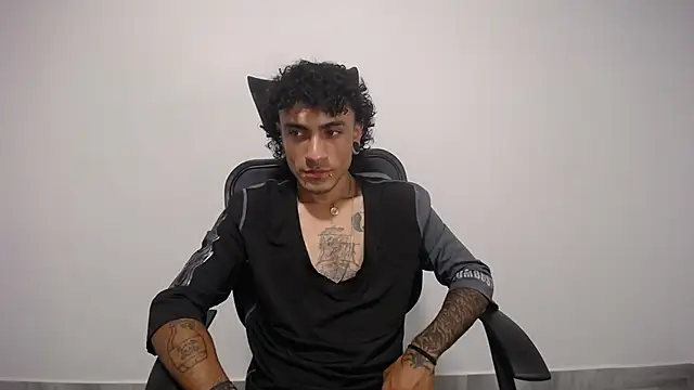 present the magic online show from February 10, 2025, 8:42 pm