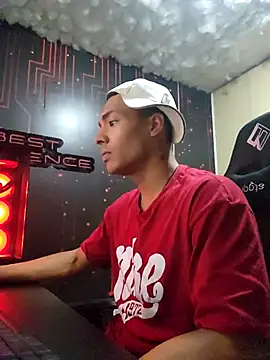 Snapshot of Jhonyblack_1 chatting on November 5, 2025, 5:57 pm Jhonyblack 1 online show from November 5, 2025, 5:57 pm