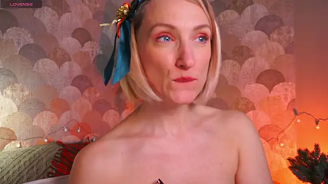 UmaTruewoman online show from December 24, 2024, 9:17 am