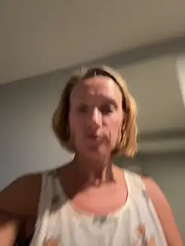 UmaTruewoman online show from April 14, 2026, 11:11 pm