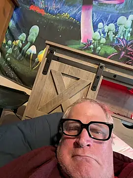 Mimmoromeo1973 online show from February 12, 2026, 5:41 pm