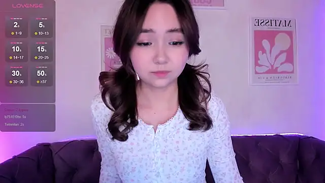 Fluffy Rose online show from February 8, 2025, 11:33 am