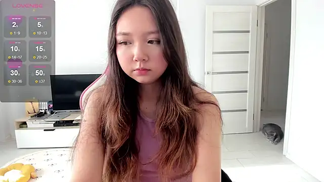 Fluffy Rose online show from June 9, 2026, 1:06 am