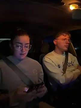 xX HotCouple Xx online show from December 7, 2024, 1:03 am