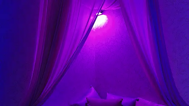 Susa1userma  online show from May 19, 2026, 11:27 am