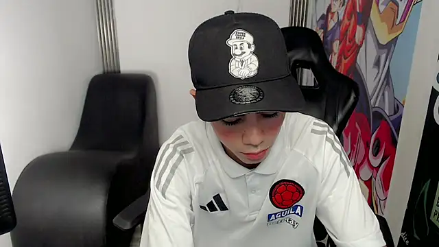 Snapshot of bby_santi chatting on February 14, 2025, 7:44 pm bby santi online show from February 14, 2025, 7:44 pm