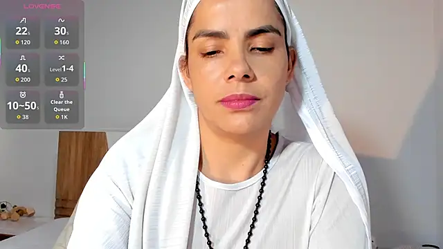 ClaraMariaMon online show from March 27, 2026, 6:07 pm