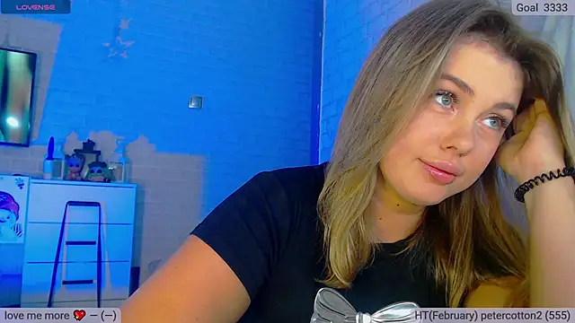 SuchCute online show from February 8, 2025, 1:54 am