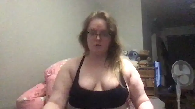 honeyyy24 online show from October 11, 2025, 10:52 pm