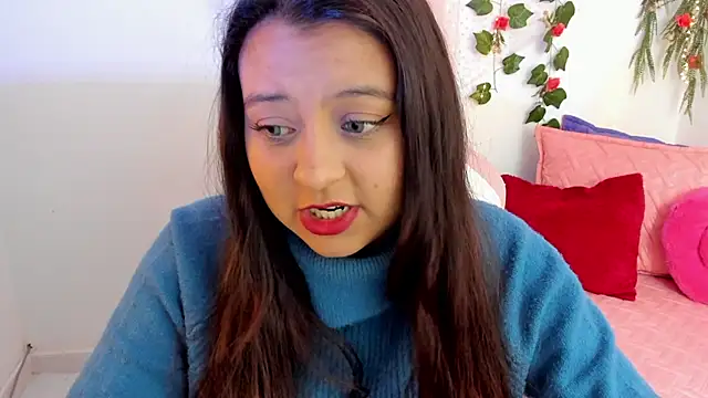 Snapshot of Sweet_Chloe06 chatting on December 10, 2024, 3:55 pm Sweet Chloe06 online show from December 10, 2024, 3:55 pm