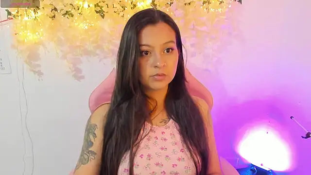 Snapshot of Sweet_Chloe06 chatting on November 4, 2025, 11:15 pm Sweet Chloe06 online show from November 4, 2025, 11:15 pm