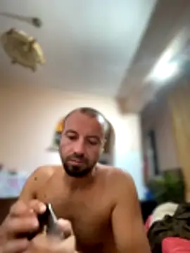 Snapshot of Nikolaiyy chatting on October 29, 2025, 12:13 am Nikolaiyy online show from October 29, 2025, 12:13 am