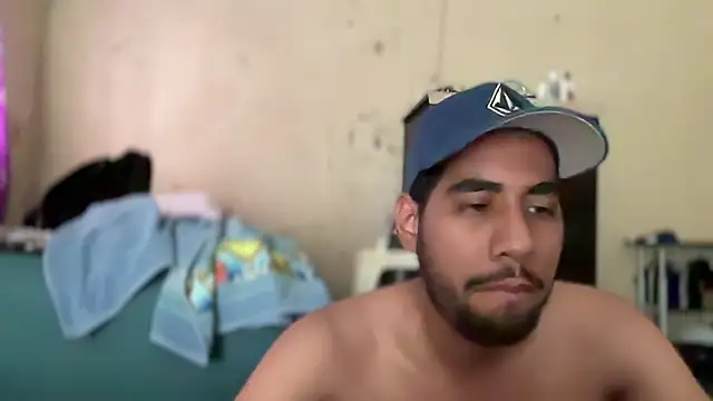 Snapshot of EnriquePersian197 chatting on January 5, 2025, 6:13 pm EnriquePersian197 online show from January 5, 2025, 6:13 pm